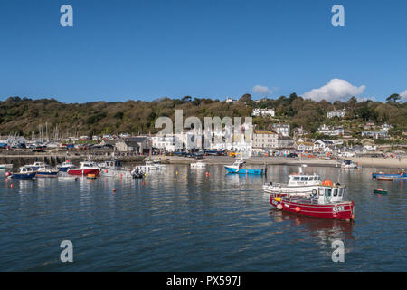 Vue sur le port de la Cobb de la ville à Lyme Regis, dans le Dorset, UK Banque D'Images