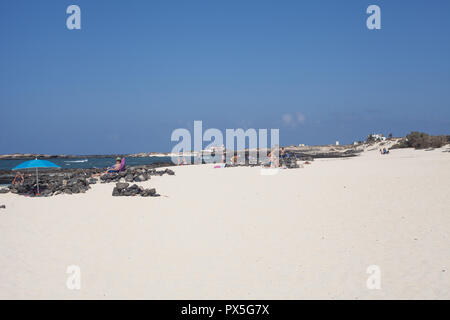 Première plage sur le bord d'El Cotillo allant vers le nord en direction de la plage de la Concha, La Oliva, Fuerteventura, Iles Canaries, Espagne Banque D'Images