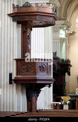 L'église Saint-Jacques. Chaire. Sallanches. La France. Banque D'Images
