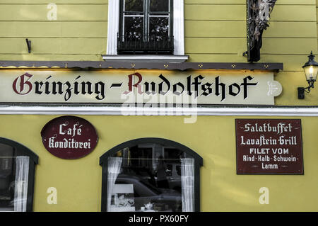 Vienne, restaurant à vins traditionnelle Heuriger à Grinzing, Rudolfshof, Autriche, 19. district, Grinzing Banque D'Images