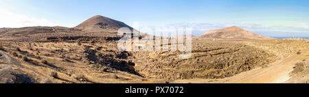 Lanzarote, Espagne - juin 7, 2017 : La ville de stratifié sur desert Banque D'Images