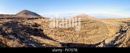 Lanzarote, Espagne - juin 7, 2017 : La ville de stratifié sur desert Banque D'Images