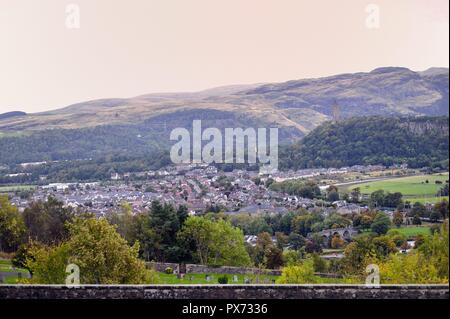 Stirling, Ecosse, Royaume-Uni. Vue panoramique depuis le château de Stirling au sommet de la colline du Château de Stirling et au-delà pour les hautes terres au-delà. Banque D'Images