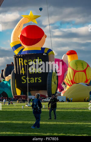 Albuquerque célèbre chaque année le plus grand hot air Balloon Fiesta au début d'octobre Banque D'Images