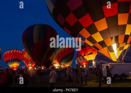 Albuquerque célèbre chaque année le plus grand hot air Balloon Fiesta au début d'octobre Banque D'Images