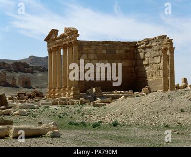 La Syrie. Palmyre. Temple à Camp Dioclétien. UNESCO World Heritage Site. (Photo prise avant la guerre civile en Syrie). Banque D'Images