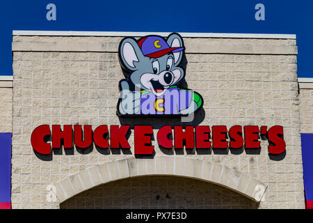 Lancaster, PA, USA - 18 octobre 2018 : Chuck E. Cheese's est une chaîne de centres de divertissement familial américain et de restaurants avec plus de 600 emplacements. Banque D'Images