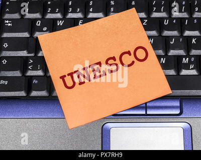 Memo note sur un ordinateur portable, l'UNESCO Banque D'Images