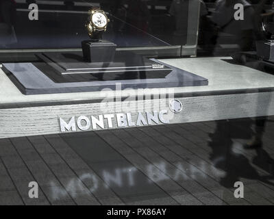 Paris, Champs Elysées, Mont Blanc, France Banque D'Images