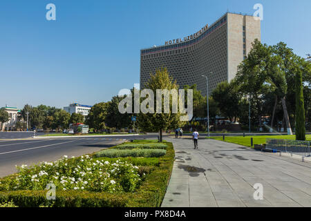 Tachkent, Ouzbékistan - août 22, 2018 : Construction de l'Ouzbékistan Hotel, le premier hôtel cinq étoiles de la ville. Tachkent est la capitale et la plus grande ville Banque D'Images