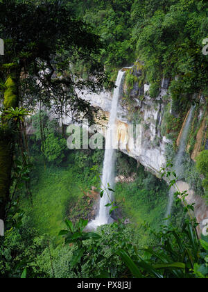 Yumbilla cascade, Chachapoyas, Pérou Banque D'Images