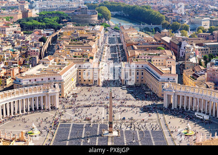 Vue aérienne de la célèbre Place Saint-Pierre au Vatican Banque D'Images