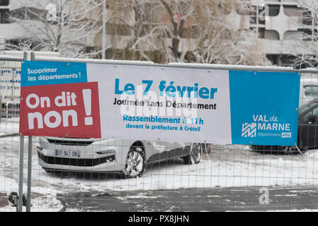 Créteil : contre la disparition du département de val-de-marne et de ses services publics locaux Banque D'Images