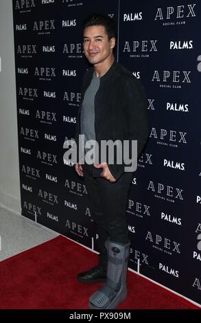 Las Vegas, NV, USA. 19 Oct, 2018. Mario Lopez aux arrivées de Mario Lopez 45e anniversaire au Sommet Social Club, Palms Casino Resort, Las Vegas, NV le 19 octobre 2018. Credit : MORA/Everett Collection/Alamy Live News Banque D'Images