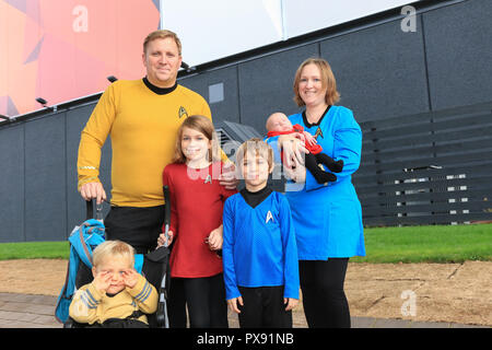 NEC de Birmingham, Royaume-Uni. 20 octobre, 2018. Les visiteurs arrivent pour la destination annuelle Convention Star Trek à NEC, Birmingham, avec beaucoup de gens habillés pour l'occasion dans les costumes que les personnages d'usure dans la célèbre émission de télévision et films. Peter Lopeman/Alamy Live News Banque D'Images