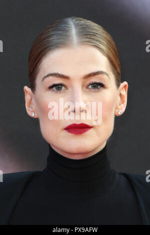 Rosamund Pike, une guerre privée - première européenne, BFI London Film Festival, Leicester Square, Londres, Royaume-Uni, 20 octobre 2018, photo de Richard Goldschmidt Banque D'Images