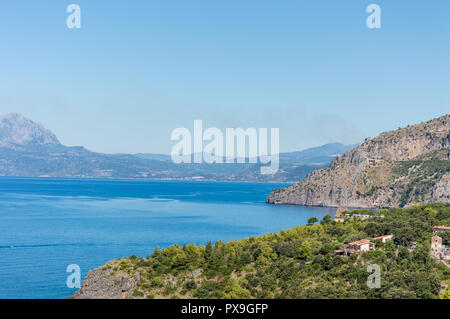 Vue panoramique sur la côte tyrrhénienne de la Basilicate près de Maratea Banque D'Images