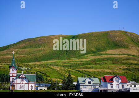 L'Église Husavik ou Husavikurkirkja dans le Nord de l'Islande. Banque D'Images