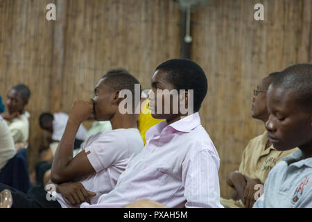 Une série d'images du Mozambique d'aider la construction d'une église à Xai Xai Banque D'Images