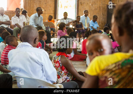 Une série d'images du Mozambique d'aider la construction d'une église à Xai Xai Banque D'Images