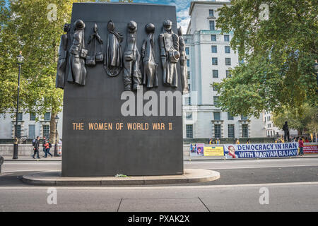 John W. Mills' Monument à la femme de la Seconde Guerre mondiale, Whitehall, Londres, UK Banque D'Images