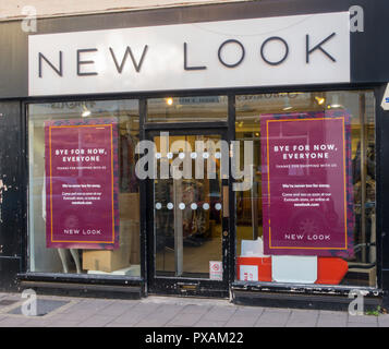 Nouveau look en magasin, Cornwall, en raison de la fermeture imminente. Banque D'Images