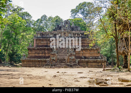 Phimeanakas ou Vimeanakas, signifie le temple, un temple hindou dans la forme d'une pyramide à trois niveaux situé à l'intérieur de l'enceinte de la Roya Banque D'Images