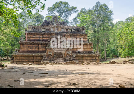 Phimeanakas ou Vimeanakas, signifie le temple, un temple hindou dans la forme d'une pyramide à trois niveaux situé à l'intérieur de l'enceinte de la Roya Banque D'Images