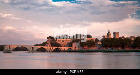 Pont Saint-Bénézet Avignon France Banque D'Images