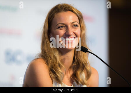 Kallang, Singapour. 20 Oct, 2018. Petra Kvitova de la République tchèque s'adresse à tous les médias au cours de l'heure d'accès du tournoi de tennis WTA Finale 2018 : Crédit7 AFP/ZUMA/Alamy Fil Live News Banque D'Images