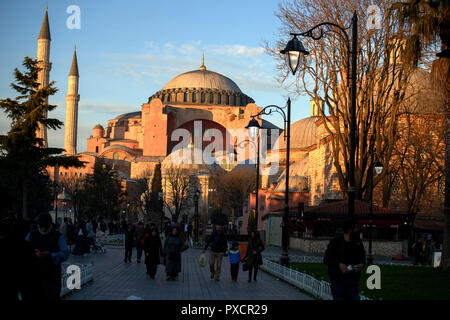 La basilique Sainte-Sophie. Istanbul. attractions touristiques de la Turquie. Coucher du soleil Banque D'Images