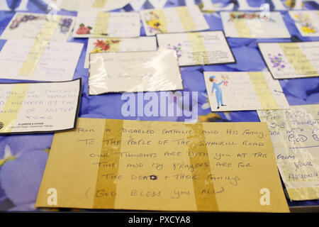 Certains des objets, des souvenirs, cartes et photographies relatives à la bombe Shankill sur l'affichage dans le cadre d'une exposition qui aura lieu à l'église méthodiste de la Shankill Road, Belfast. L'exposition coïncide avec le 25e anniversaire de l'attentat dans lequel neuf innocents ont été tués par une bombe de l'IRA dans un magasin sur la route Shankill il y a 25 ans. Banque D'Images