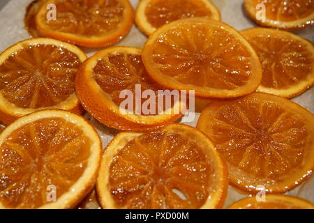 Les tranches d'orange caramélisées dessert fait maison Banque D'Images