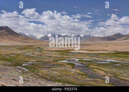 Aksu (rivière) et de la plaine inondable de la rivière Grand, Pamir Afghan Jarty Gumbez, Pamir, dans la région autonome du Haut-Badakhchan au Tadjikistan, Banque D'Images