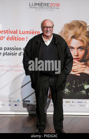 Jean Becker est vu à Lyon (Centre-est de la France) qu'il assiste à une séance de presse à l'occasion du 10e Lumiere Pr Banque D'Images