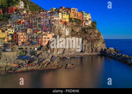 Village de pêcheurs de Manarola (Cinque Terre, Italie) Banque D'Images