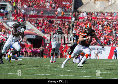 Tampa, Floride, USA. 21 Oct, 2018. Le quart-arrière des Cleveland Browns Baker Mayfield (6) pendant le match contre les chez Raymond James Stadium le dimanche 21 octobre 2018, à Tampa, en Floride. Credit : Travis Pendergrass/ZUMA/Alamy Fil Live News Banque D'Images