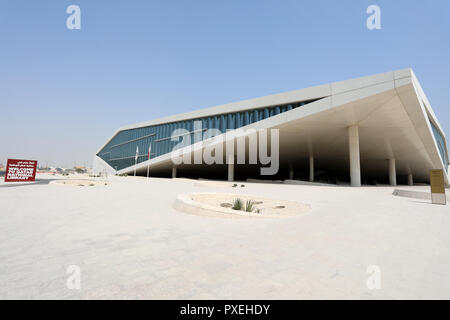 / Qatar Doha - Octobre 9, 2018 : La Bibliothèque nationale du Qatar, conçu par l'architecte néerlandais Rem Koolhaas, dans la capitale du Qatar Doha Banque D'Images