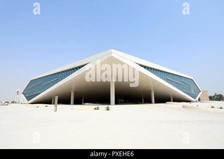 / Qatar Doha - Octobre 9, 2018 : La Bibliothèque nationale du Qatar, conçu par l'architecte néerlandais Rem Koolhaas, dans la capitale du Qatar Doha Banque D'Images