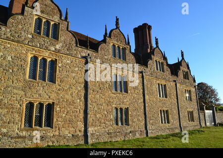 L'automne, à la mi-octobre 2018 à Knole, Sevenoaks, Kent, Angleterre, Royaume-Uni. Beau temps. Maison historique et le parc. Administré par les rois, reines, archevêques Banque D'Images