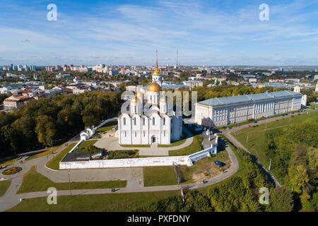 Cathédrale de l'Assomption dans la ville de Vladimir. La photographie aérienne. Banque D'Images