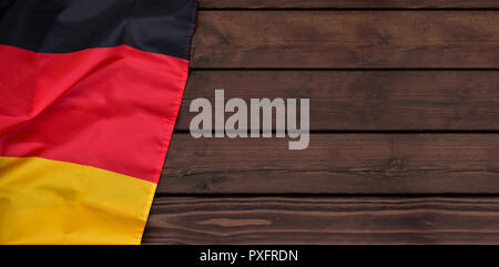 Le patriotisme allemand Allemagne drapeau bannière rouge or noir Banque D'Images