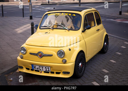 Ancienne Fiat Nuova 500 Abarth, Cologne, Allemagne. modifier Nuova Fiat 500 Abarth, Köln, Deutschland. Banque D'Images