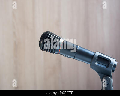 Sur le stand de microphone sans fil dans Music Studio Banque D'Images