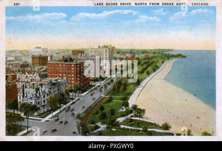 Lake Shore Drive, vue vers le nord depuis le Drake Hotel, Chicago Banque D'Images