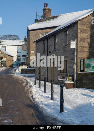 Vue d'hiver de Grassington Folk Museum dans Yorkshire du Nord après la neige Banque D'Images