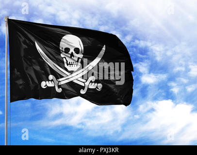 Drapeau national de sur un poteau en face de ciel bleu. Banque D'Images