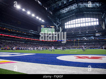 Indianapolis, Indiana, USA. 21 Oct, 2018. Une vue générale du champ pendant l'action de jeu de football américain NFL entre les Bills de Buffalo et les Indianapolis Colts au Lucas Oil Stadium à Indianapolis, Indiana. Indianapolis battu Buffalo 37-5. John Mersits/CSM/Alamy Live News Banque D'Images