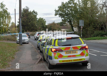 Brentwood Essex Essex 23 octobre 2018 les policiers enquêtent sur ce que l'appeler 'un tir ciblé' dans Warley, Brentwood, Essex Credit Ian Davidson/Alamy Live News Banque D'Images
