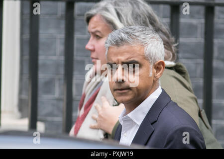 London UK. 23 octobre 2018. Le maire de Londres Sadiq Khan arrive à Downing Street Crédit : amer ghazzal/Alamy Live News Banque D'Images